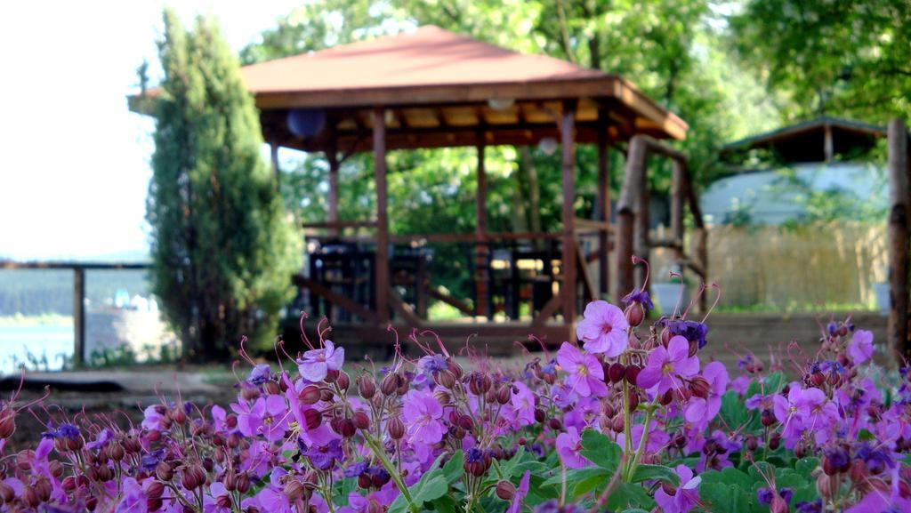 White Village Park Iskar Lake Pasarel Extérieur photo